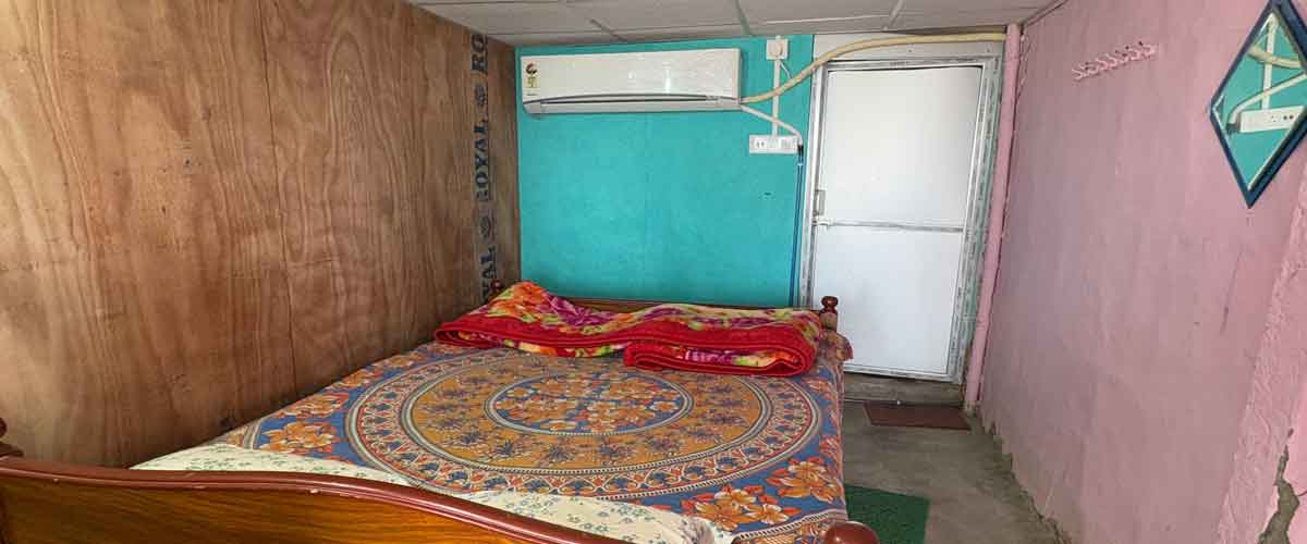 AC Room (Fooding+Lodging)